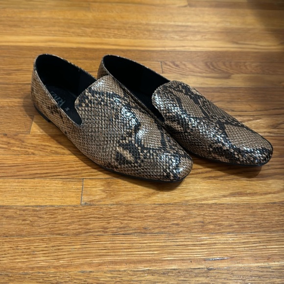 Zara Shoes - ZARA - WOMEN’S SNAKE EMBOSSED LEATHER FLATS - SIZE 7.5